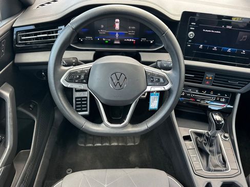 Used 2025 Volkswagen Jetta Sport FWD image 14