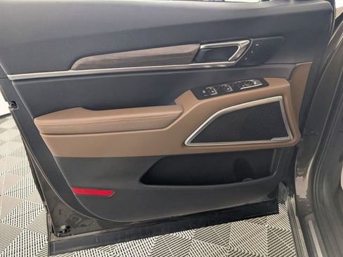 Used 2021 Kia Telluride SX w/ SX Prestige Package image 10