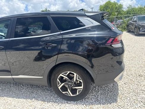 Used 2023 Kia Sportage LX FWD image 8