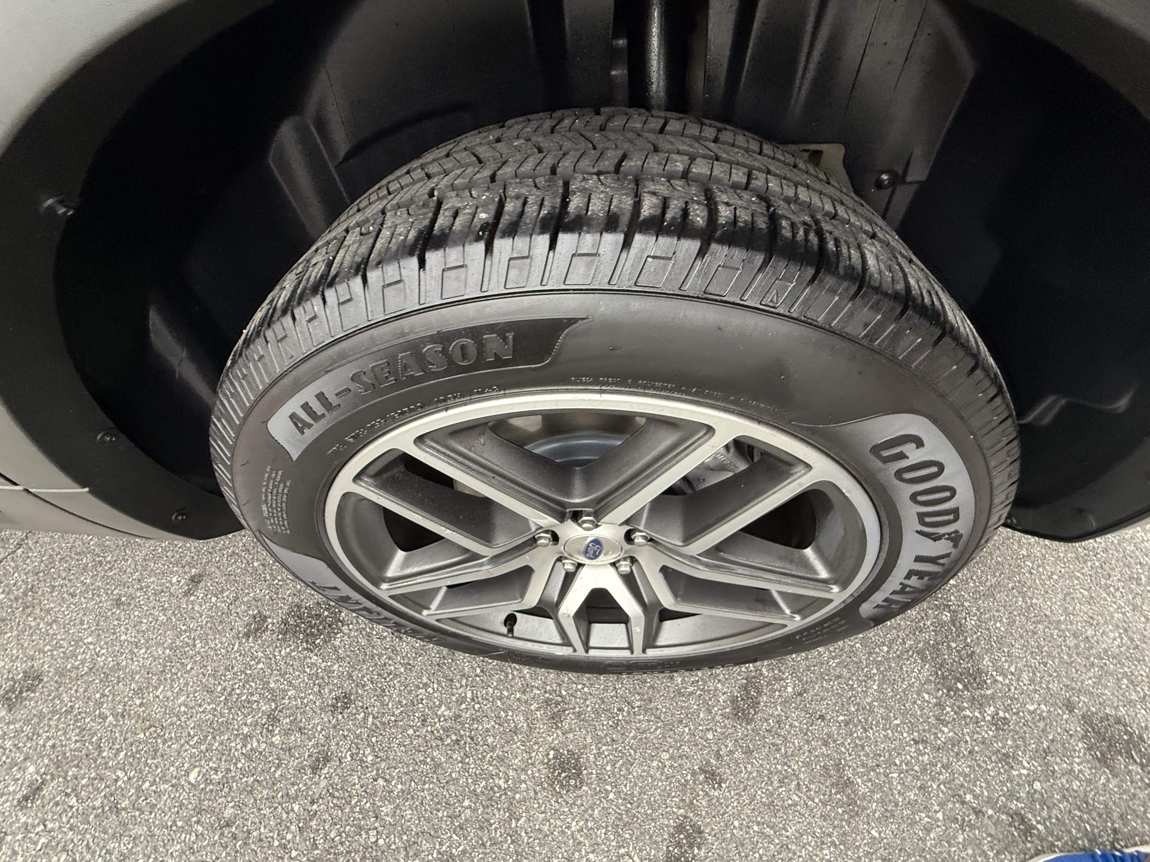 Used 2017 Ford Explorer Sport w/ Equipment Group 401A AWD/4WD image 44