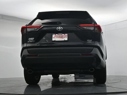 Used 2025 Toyota RAV4 XLE AWD/4WD image 35