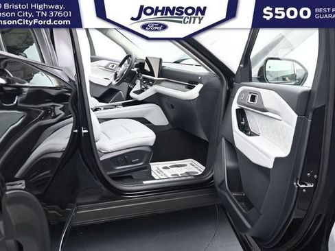 New 2026 Ford Explorer Platinum AWD/4WD image 17