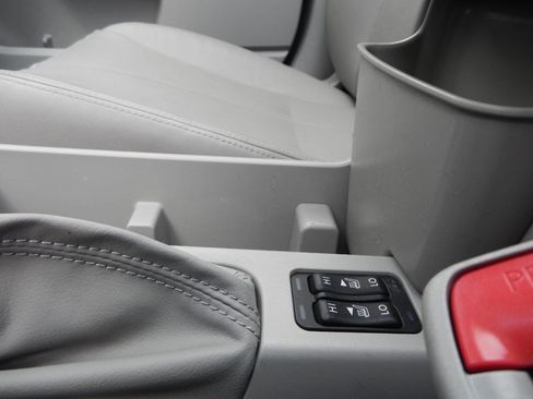 Used 2012 Subaru Forester 2.5X Limited image 41