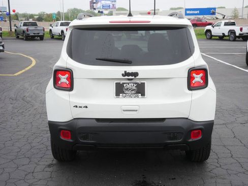 Used 2022 Jeep Renegade Altitude AWD/4WD image 6