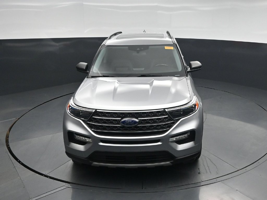 Used 2021 Ford Explorer XLT w/ Equipment Group 202A RWD image 32