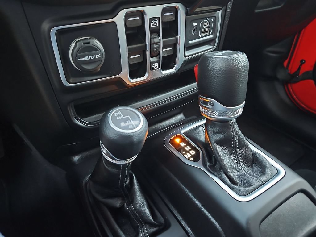 Used 2025 Jeep Wrangler Unlimited Sport AWD/4WD image 20