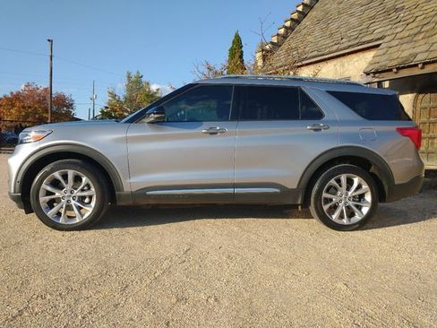 Used 2021 Ford Explorer Platinum w/ Equipment Group 601A image 8