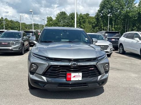Used 2025 Chevrolet Blazer RS FWD image 9