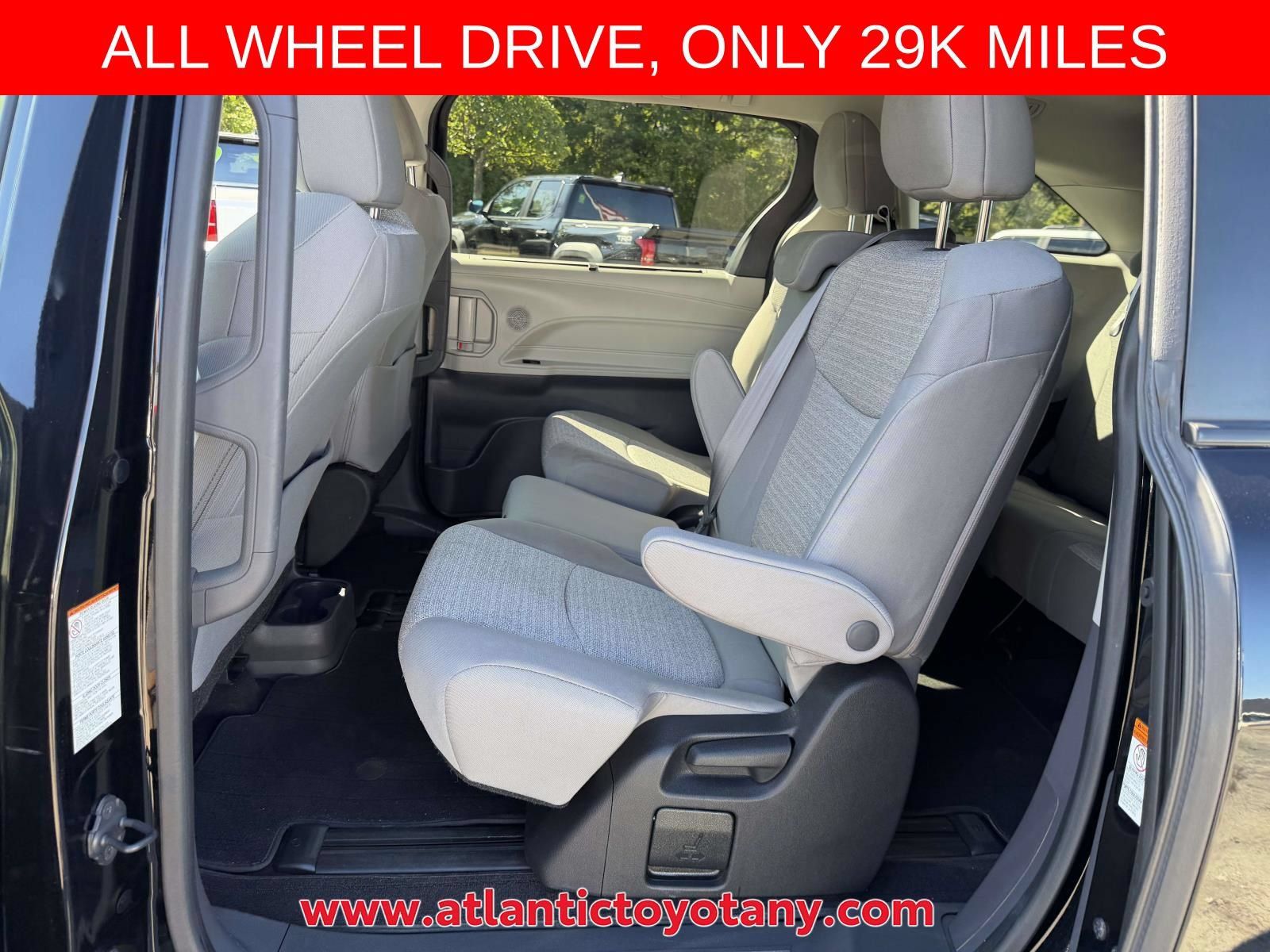 Used 2022 Toyota Sienna LE AWD/4WD image 15