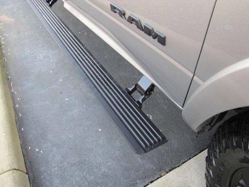 Used 2021 RAM 2500 Laramie image 34