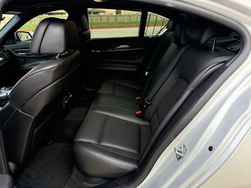 Used 2012 BMW 750i RWD image 16