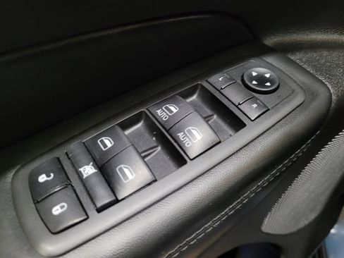 Used 2019 Jeep Grand Cherokee Limited AWD/4WD image 27