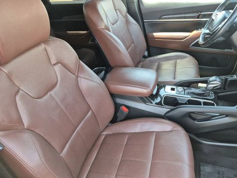 Used 2024 Kia Telluride EX image 20