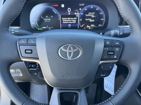 New 2026 Toyota Crown XLE image 21