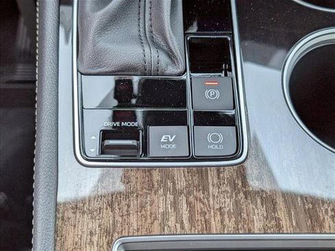 New 2026 Toyota Sienna Platinum image 23