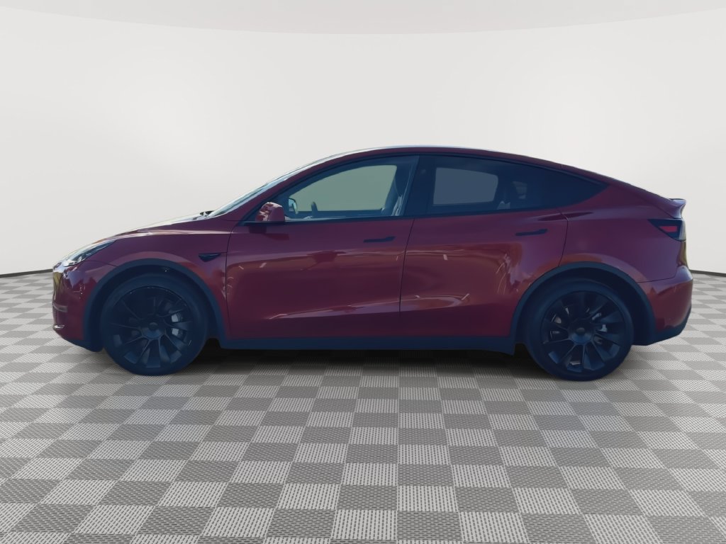 Used 2023 Tesla Model Y AWD image 5