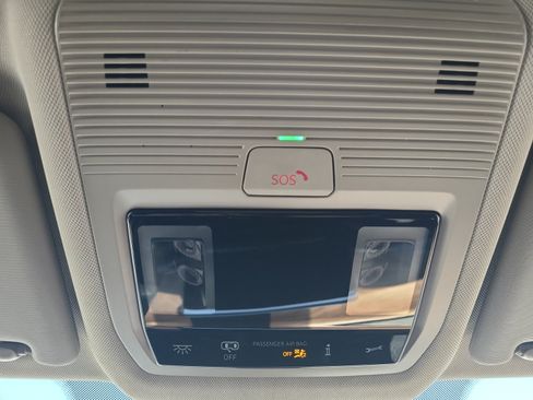 Used 2024 Volkswagen Atlas SE AWD/4WD image 22