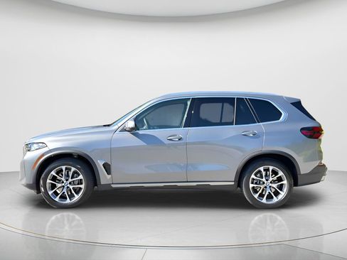 Certified 2026 BMW X5 xDrive40i w/ Premium Package image 8