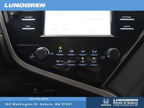 Used 2019 Toyota Camry LE FWD image 23