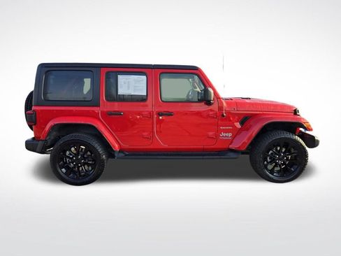 Used 2022 Jeep Wrangler Unlimited Sahara w/ Cold Weather Group AWD/4WD image 2