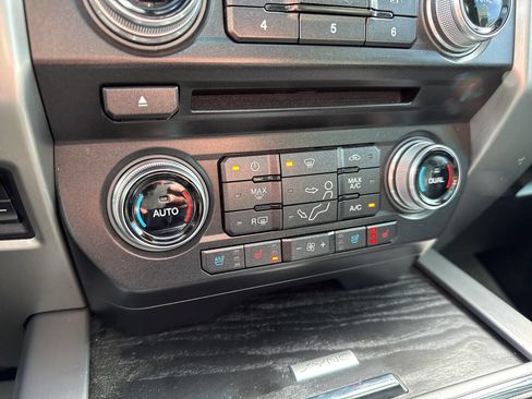 Used 2018 Ford F350 Platinum w/ Platinum Ultimate Package image 34