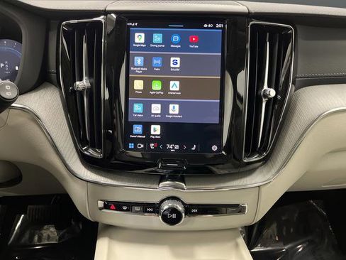 Used 2025 Volvo XC60 B5 Ultra w/ Protection Package Premier image 9