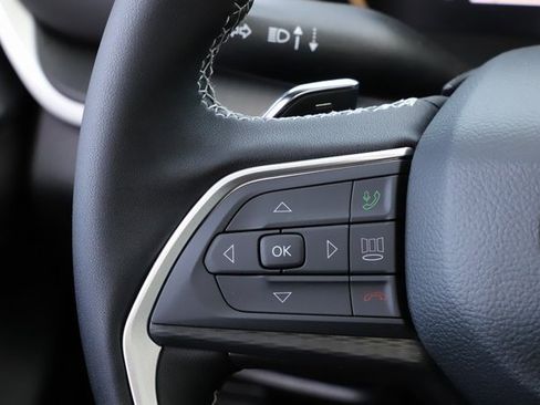 New 2025 Jeep Grand Cherokee Altitude image 21