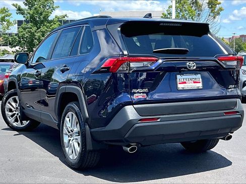 Used 2025 Toyota RAV4 XLE Premium w/ Weather Package AWD/4WD image 11