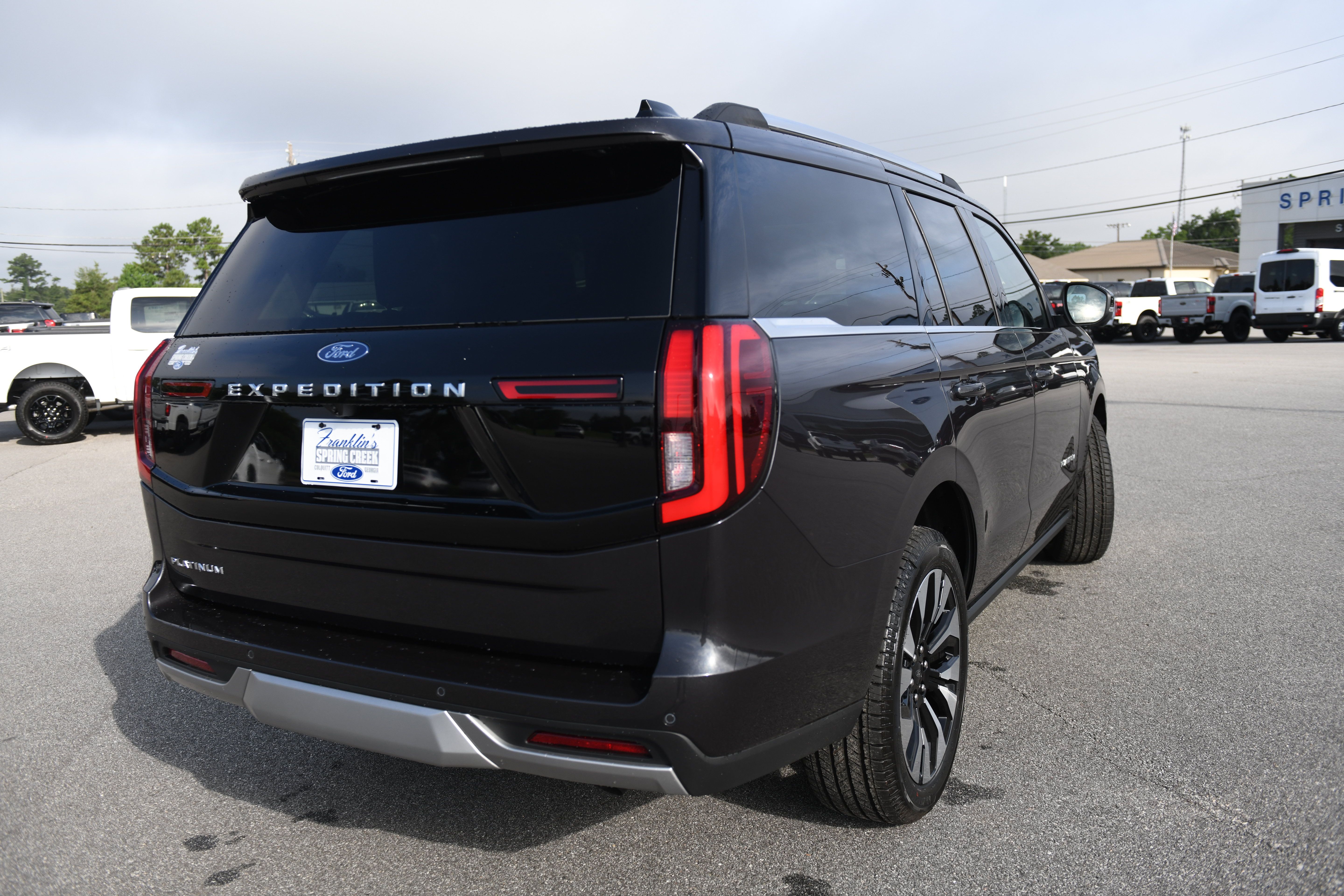 New 2026 Ford Expedition Platinum w/ Driver's Package AWD/4WD image 5