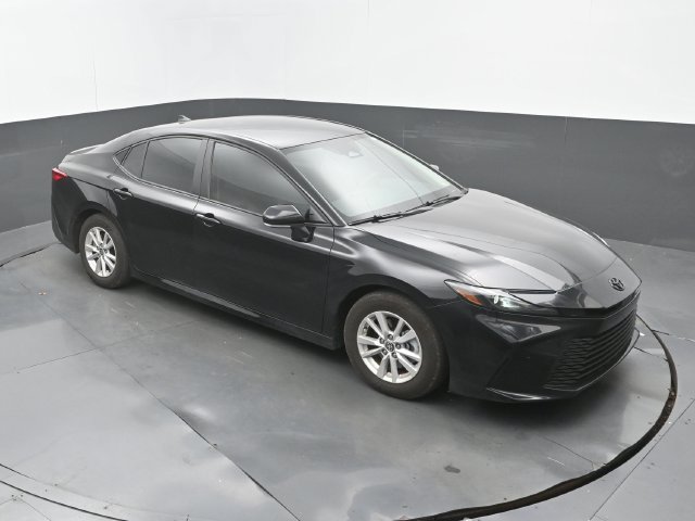 Used 2025 Toyota Camry LE FWD image 13