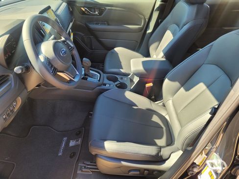 New 2025 Subaru Forester Limited w/ Popular Package image 3