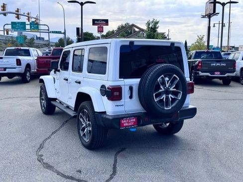 Used 2024 Jeep Wrangler Unlimited w/ Convenience Group AWD/4WD image 5
