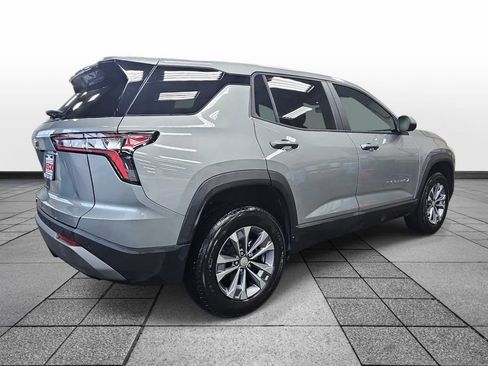 Used 2026 Chevrolet Equinox LT FWD image 5