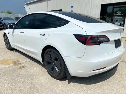 Used 2022 Tesla Model 3 Long Range AWD/4WD image 3