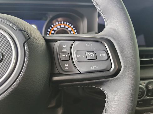 Used 2025 Jeep Wrangler Sport image 20