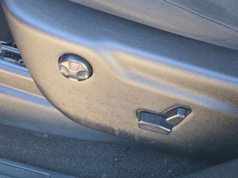 Used 2023 Dodge Durango GT image 28