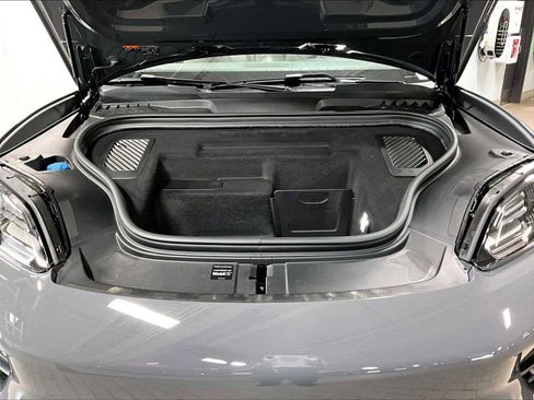 New 2026 Porsche Macan 4 Electric AWD/4WD image 35