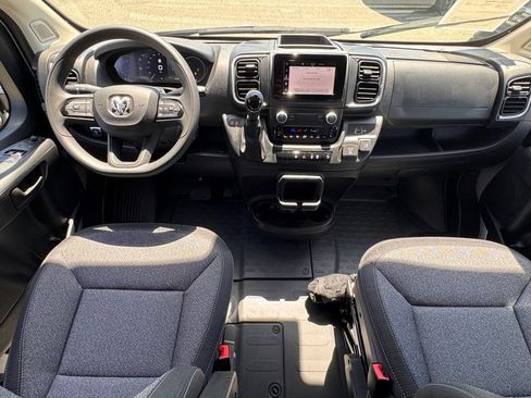 Used 2025 RAM ProMaster 2500 w/ Quick Order Package 22G SLT FWD image 24