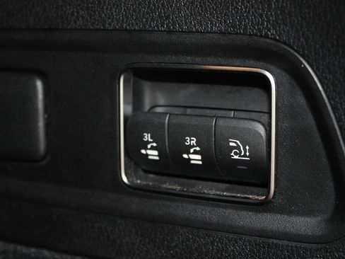 Used 2024 Mercedes-Benz GLS 450 4MATIC image 27