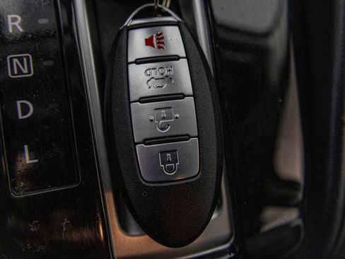 Used 2021 Nissan Versa SV image 26