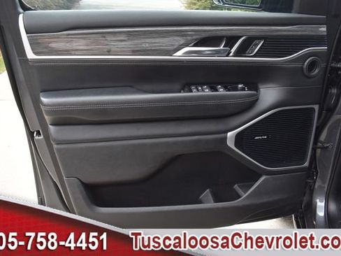 Used 2022 Jeep Wagoneer Series II RWD image 19