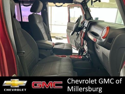 Used 2012 Jeep Wrangler Unlimited Sport AWD/4WD image 24