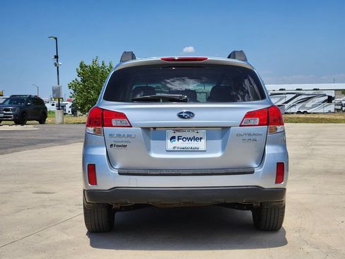Used 2012 Subaru Outback 3.6R Limited w/ Moonroof Pkg AWD/4WD image 12