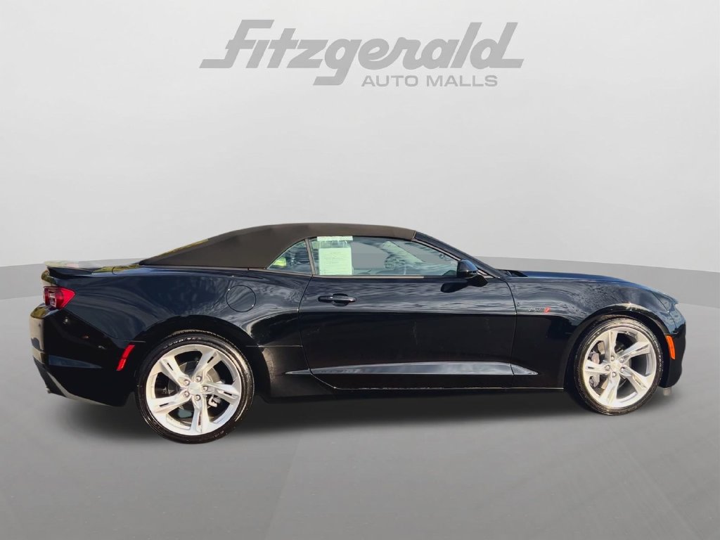 Used 2023 Chevrolet Camaro LT w/ Technology Package RWD image 8