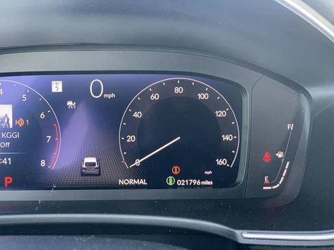 Used 2024 Honda Civic Sport Touring image 9