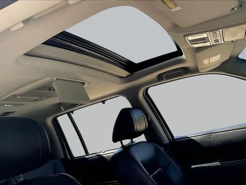 Used 2012 Honda Pilot Touring image 28