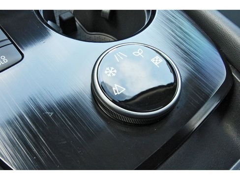 Used 2023 Nissan Rogue SL w/ SL Premium Package image 23