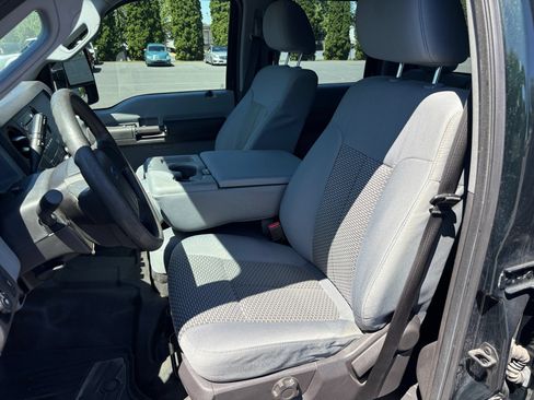 Used 2015 Ford F250 XL w/ Power Equipment Group AWD/4WD image 9