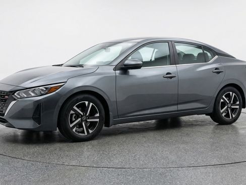 Used 2025 Nissan Sentra SV FWD image 3