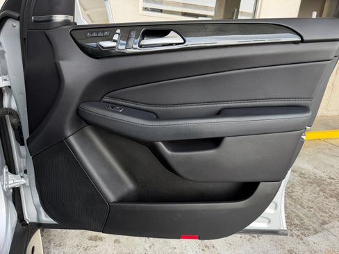 Used 2019 Mercedes-Benz GLS 450 4MATIC image 21